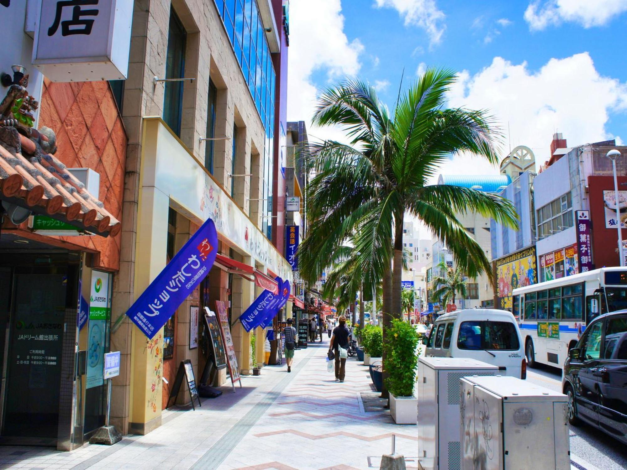 RJ Hotel Naha Buitenkant foto